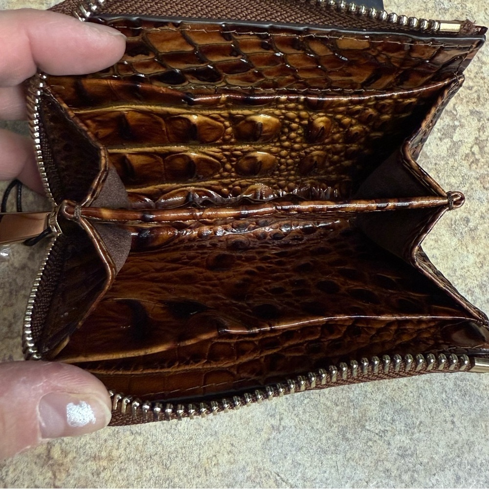 NWT Brahmin Anita classic Pecan wallet - Picture 3 of 3